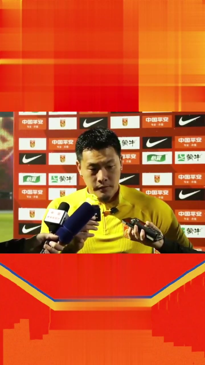 国家队备战世界杯，主教练力挺球员