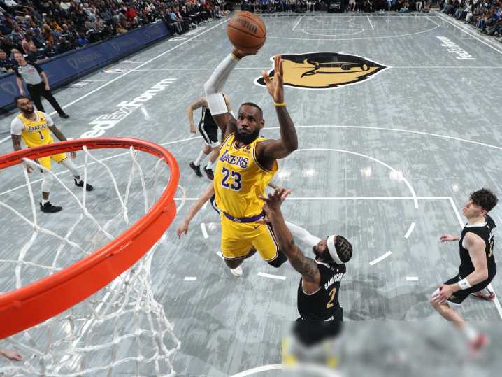 香港深水湾队在全球比赛中取得关键胜利