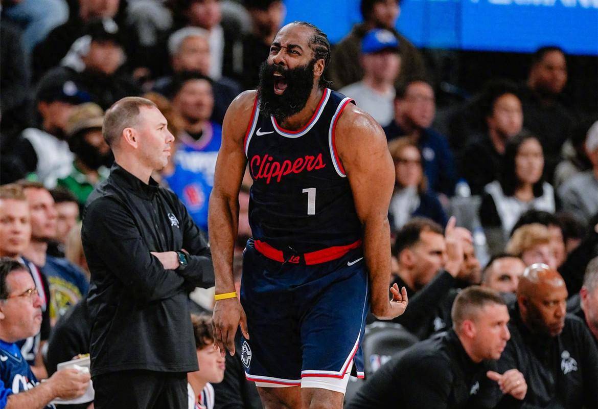 包含国王惊艳全场，连续三场30+助攻爆棚，西蒙斯逆转取胜！的词条