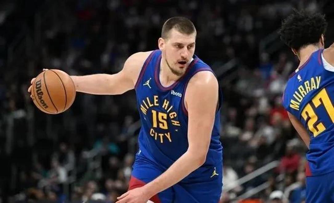 东契奇三巨头联手，约基奇得分突破，迎来胜利冲击季后赛！