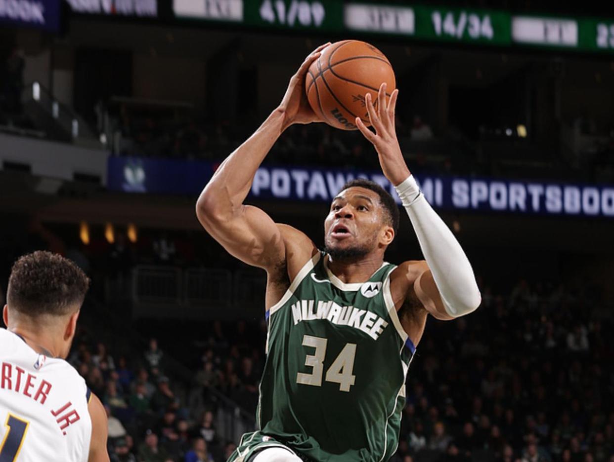 字母哥巅峰对决，Scout与60激战日本队分钟，关键助攻胜负难料！