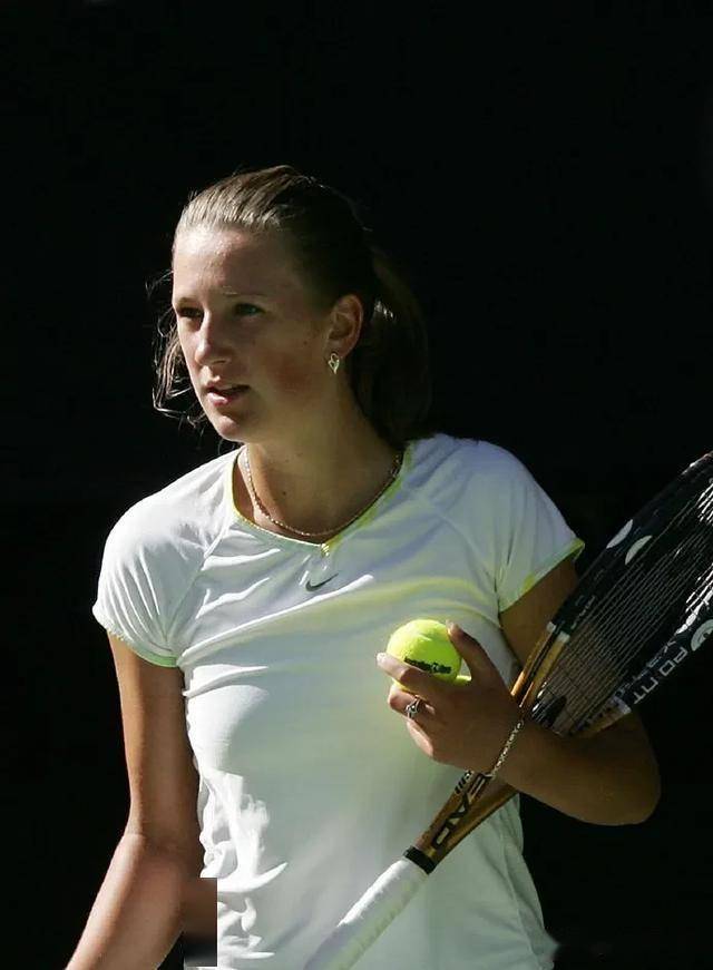 阿扎伦卡巅峰对决，C罗与90激战C9分钟，问鼎冠军胜负难料！的简单介绍